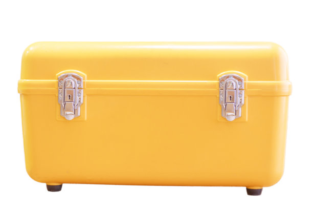 带有金属锁的黄色塑料工具箱图片下载