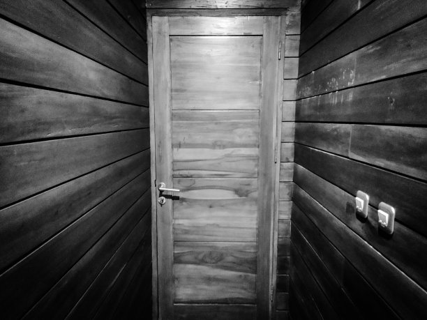 走廊的门图片下载