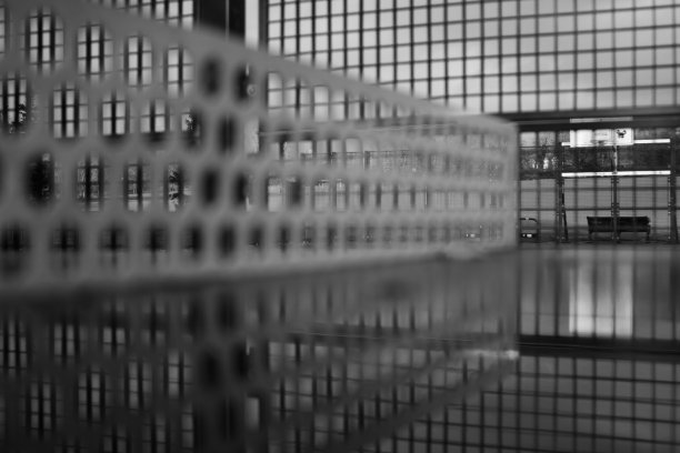 乒乓球桌的抽象近景为背景图片下载