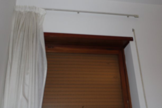 窗帘的窗口马眼罩图片下载