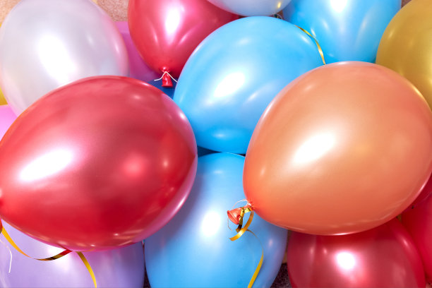 许多彩色的气球形成一个明亮的背景墙纸图像图片下载