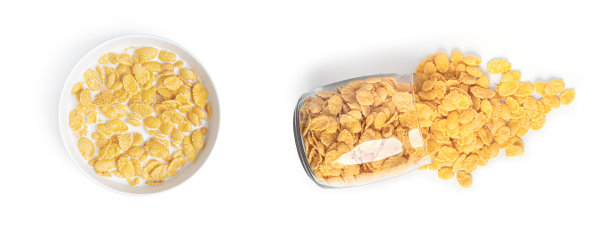 白色背景上的玉米片图片下载