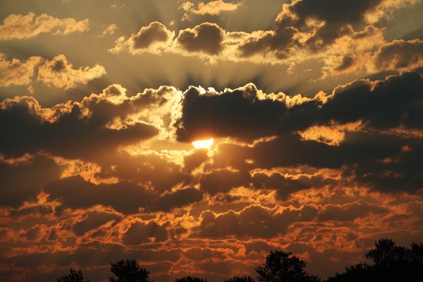 日出云背后图片下载