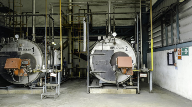 蒸汽生产制造工厂的燃气锅炉房图片下载