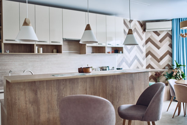 米黄色和蓝色调的现代室内设计。图片下载