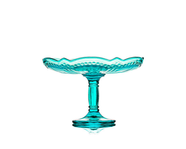 空的蓝色玻璃花瓶，水果或糖果孤立图片下载