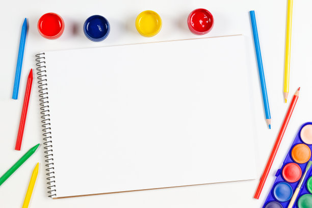 创意背景与艺术用品在白色的背景图片下载