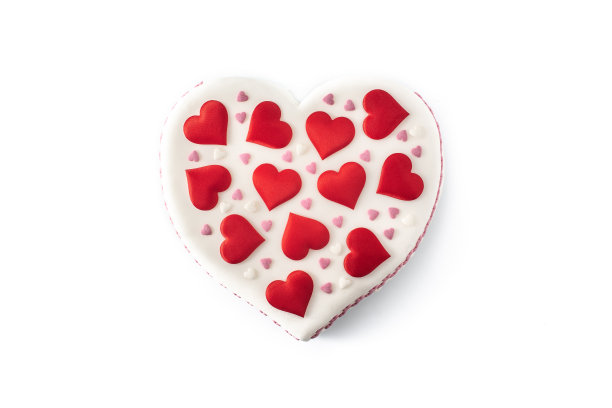 情人节、母亲节或生日的心形蛋糕，用玫瑰和粉色的糖心装饰图片下载