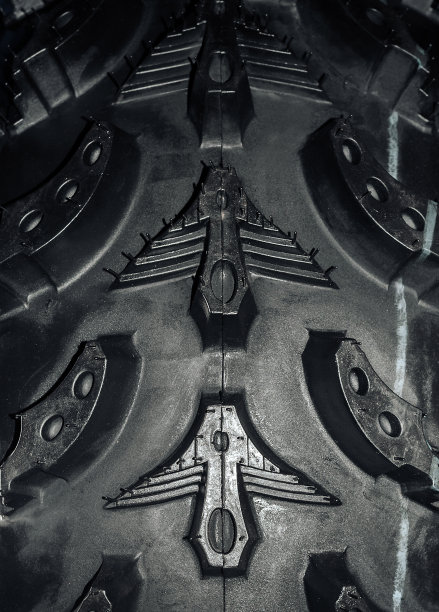 汽车的轮子图片下载