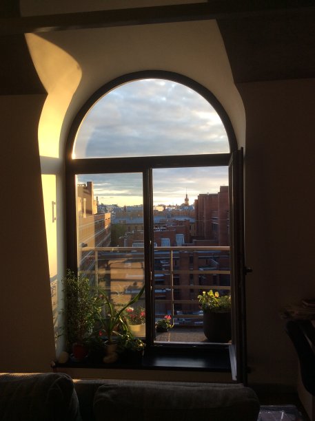 美丽的圣彼得堡之窗图片下载