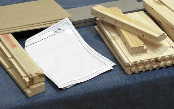 木制品组装，空白说明书图片下载