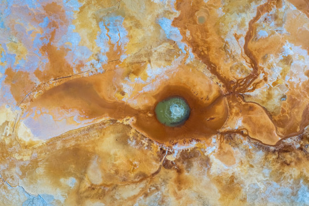 青海艾肯泉鸟瞰图图片下载