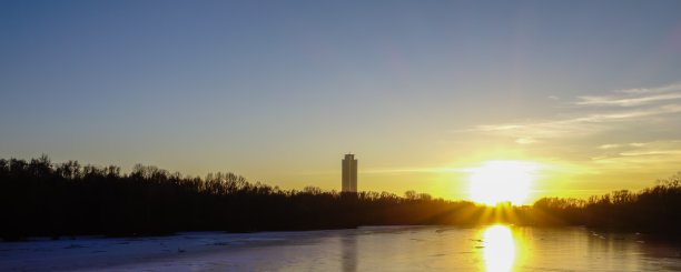 巴伐利亚纽伦堡湖城市公园的日落图片下载