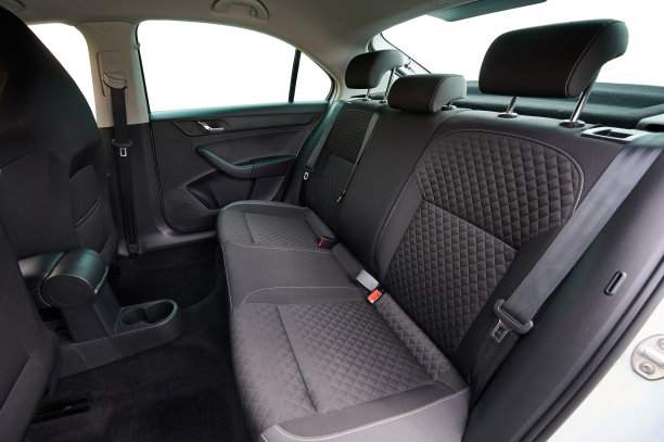 汽车后座的空间图片下载