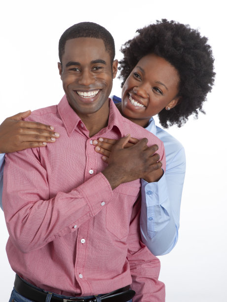 非裔美国情侣在爱情库存照片图片下载
