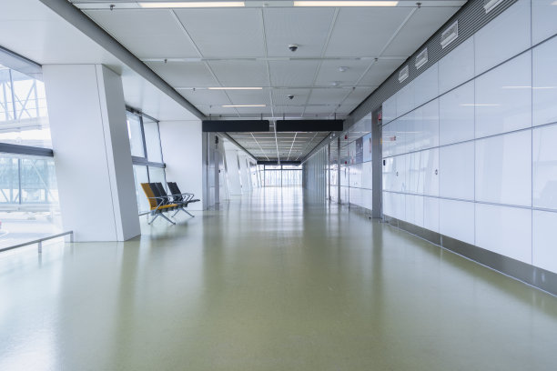 机场空荡荡的走廊图片下载
