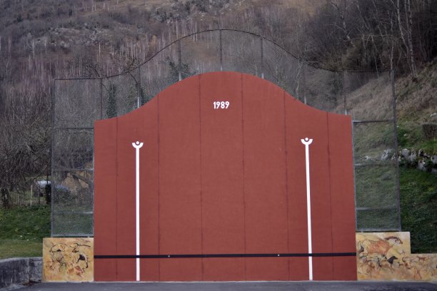 巴斯克佩洛塔墙在法国南部图片下载