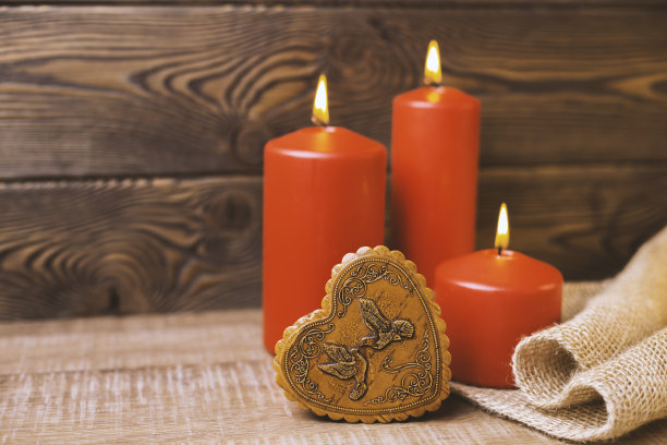 乡村风格红色蜡烛爱心盒情人节背景素材图片下载