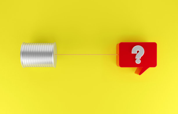 罐头电话和红色问号语音气泡在黄色背景。图片下载