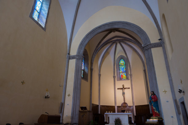 Roccamonfina、坎帕尼亚。拉塔尼的圣母教堂图片下载