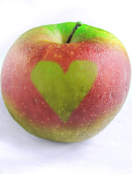 红绿苹果，画着绿心图片下载