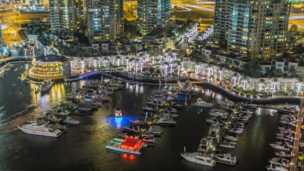 阿联酋迪拜码头夜景航拍延时图片下载