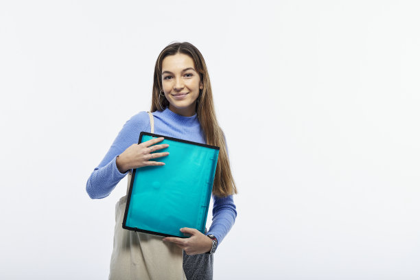 女大学生，准备学习，在冠状病毒时期图片下载