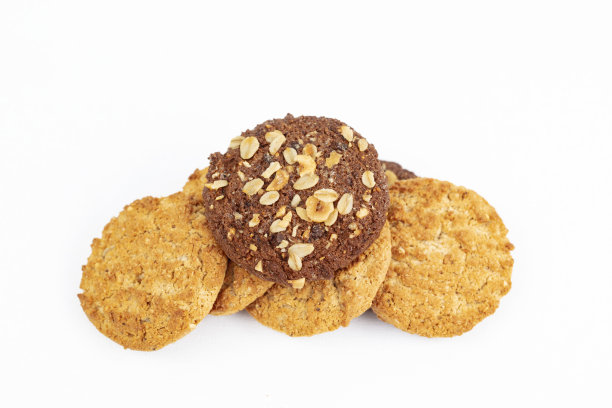 美味的自制健康饼干。孤立在白色背景上。图片下载