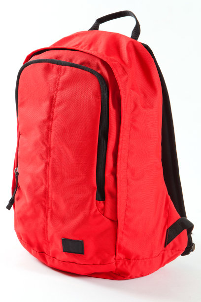 红色背包与黑色细节孤立在白色背景。图片下载