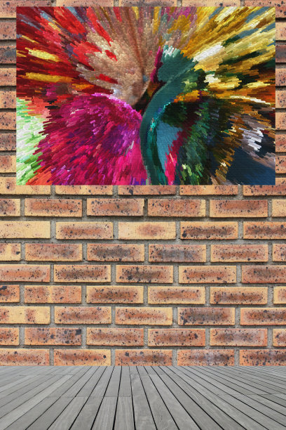 在一面砖墙上展出的现代抽象艺术作品图片下载