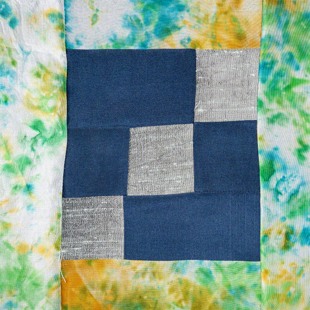 有花图案的拼接织物图片下载