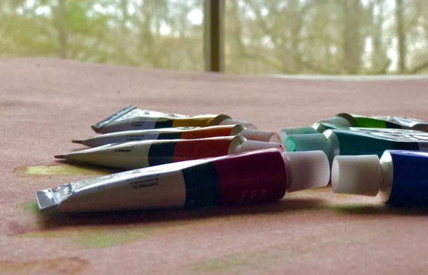 室内彩虹图片下载