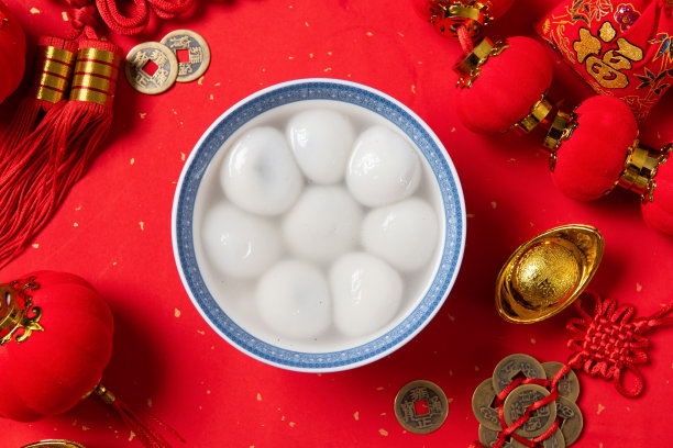 传统食物汤圆在碗里。中国元宵节食物。图片下载