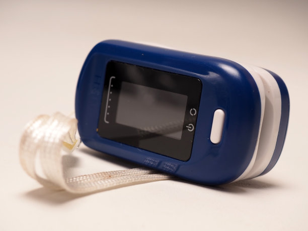 用于测量血氧饱和度和心率的指尖脉搏血氧计的图片图片下载