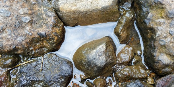 岩石和水图片下载
