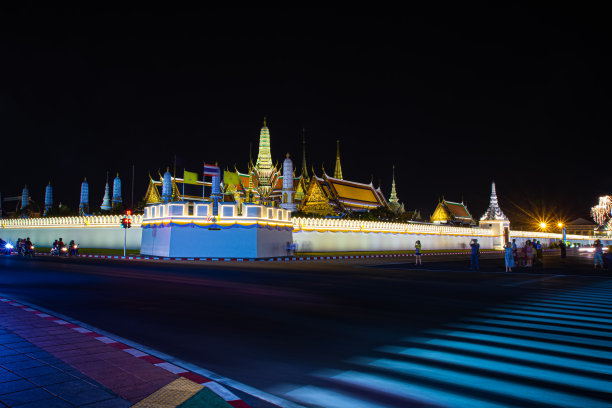 这是一个重要的佛教寺庙和著名的旅游目的地，它位于曼谷的历史中心。图片下载