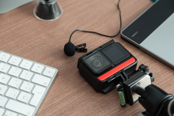 工作用仪器，照相机，麦克风，sd卡，键盘图片下载