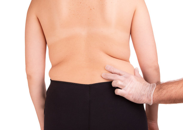 女孩身上的脂肪。多余的体重。图片下载