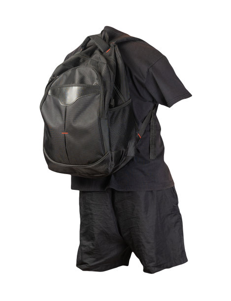 背包，运动短裤，t恤孤立在白色福恩。每天穿的衣服图片下载