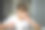又累又饿的女学生在厨房的桌子边喝汤图片下载