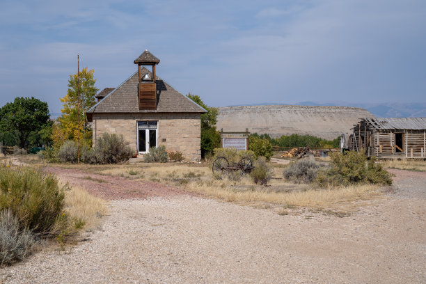 Lower Shell School House是怀俄明州大角县的一所改建学校图片下载