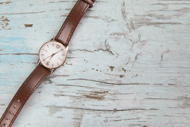 棕色女性手表图片下载
