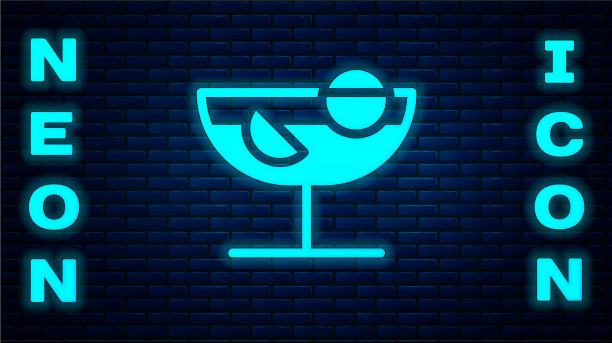 霓虹灯鸡尾酒图标孤立在砖墙上图片下载