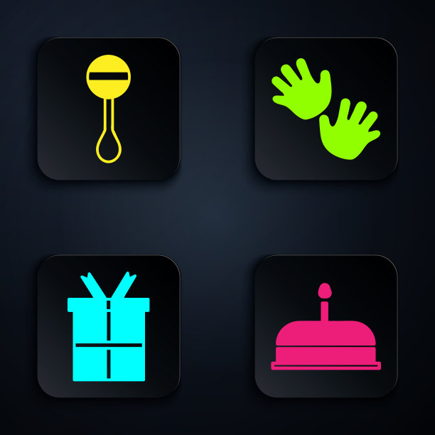 在蛋糕上放上燃烧的蜡烛图片下载