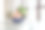 一个中年妇女坐在家里莲花坐姿冥想的照片图片下载