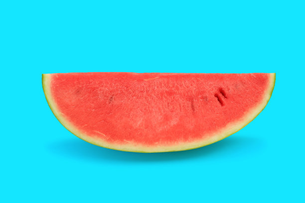 切片西瓜孤立在青色背景图片下载