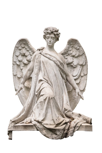 一个年轻天使的雕像孤立在白色图片下载