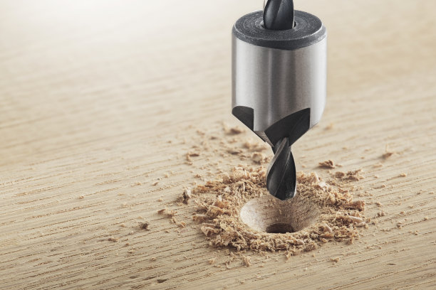 沉钻钻头用于木橡木板上螺钉孔的沉孔图片下载