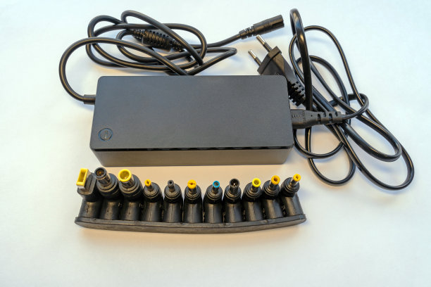 适用于灰色背景下移动设备的通用电源图片下载