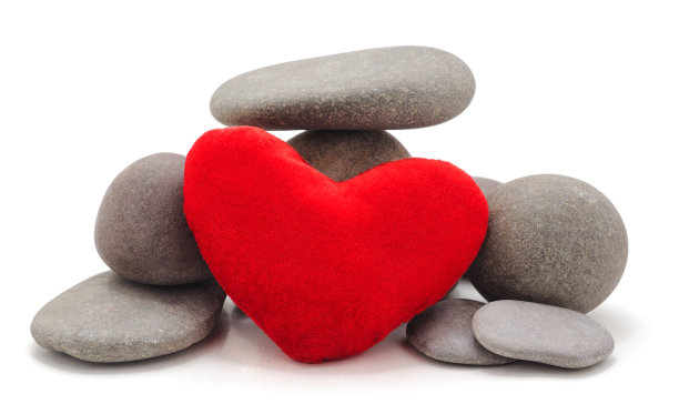石头和心脏。图片下载